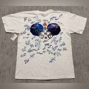 2010 Fiesta Bowl Boise State Autographed Team T-shirt Kellen Moore, Doug Martin